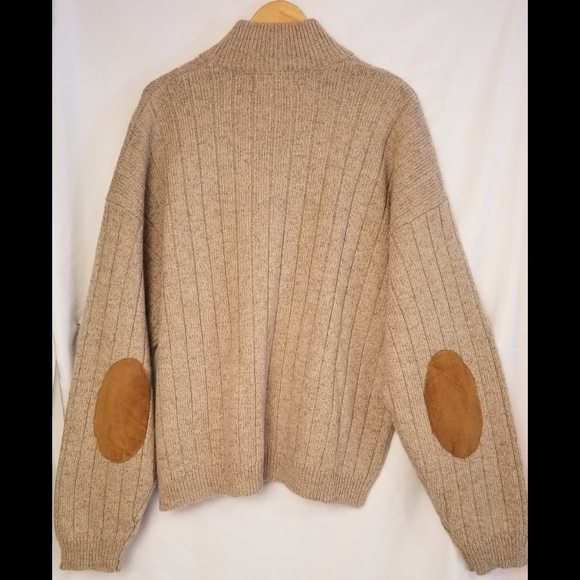 Orvis Men's Beige Sweater with Suede Accents On Pockets And Elbows. Size XL - Picture 2 of 6